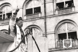 Kard.S.Wyszynski glosi kazanie podczas uroczystosci na KUL.